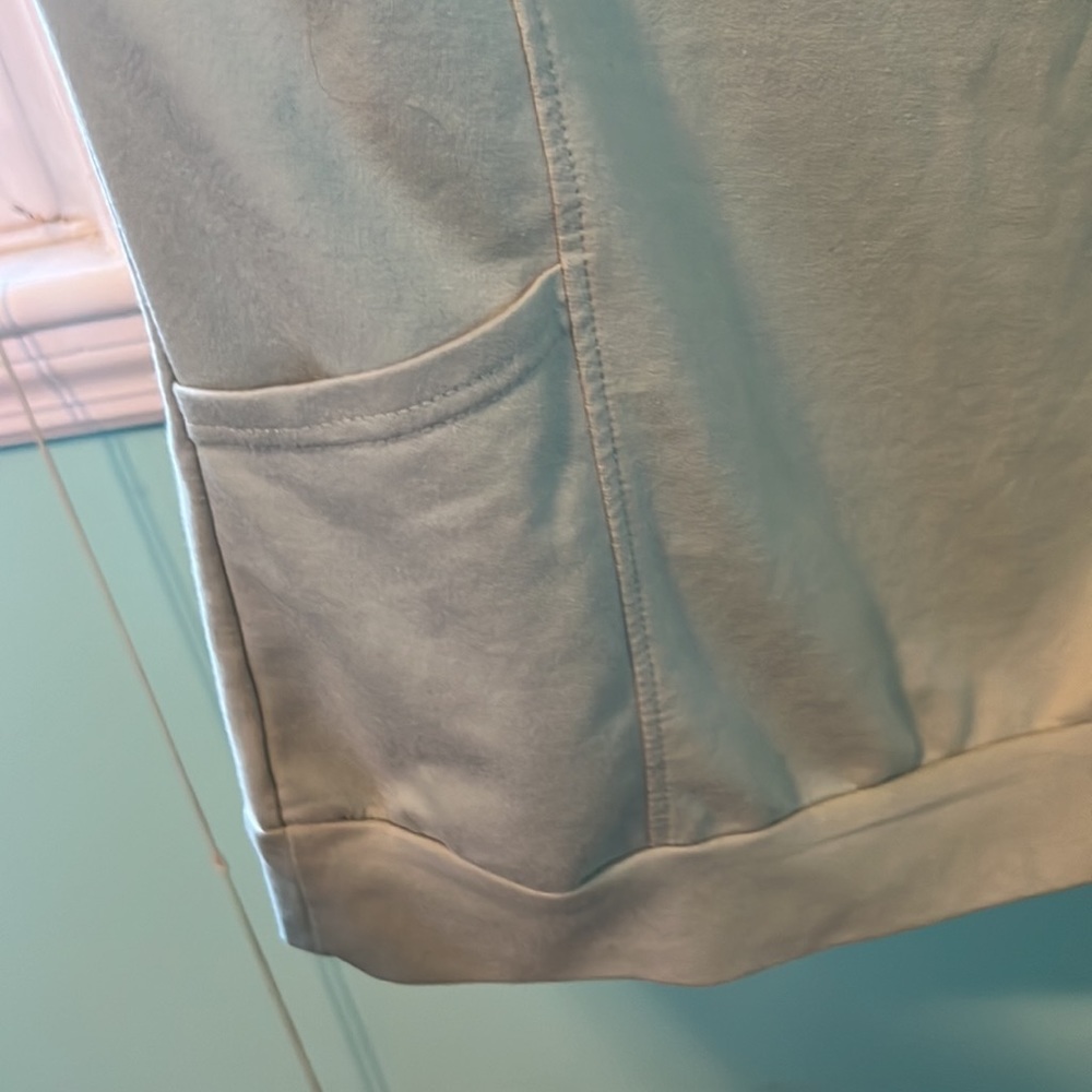 Amazon - Picture 3 of 4